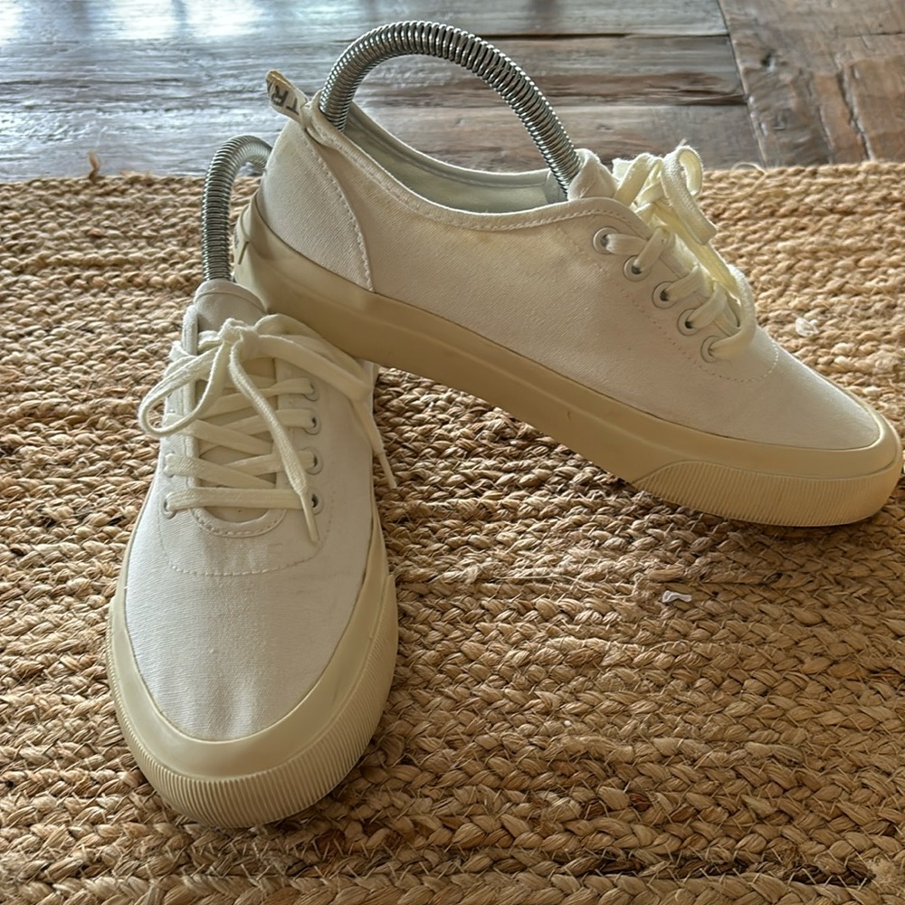 Everlane The Forever Sneaker